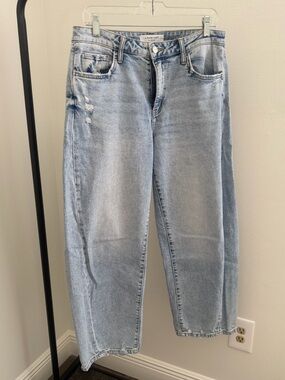 Light Wash Barrel Leg Jeans